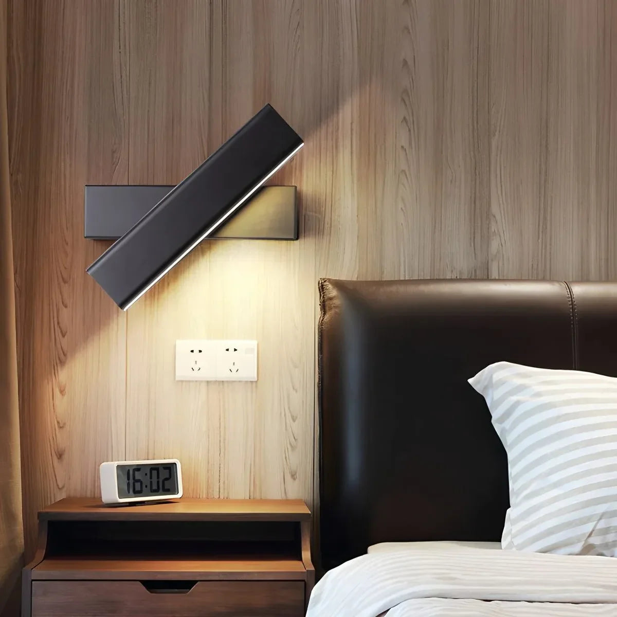 Nastavitelná nástěnná lampa s tyčí do ložnice | Lersk