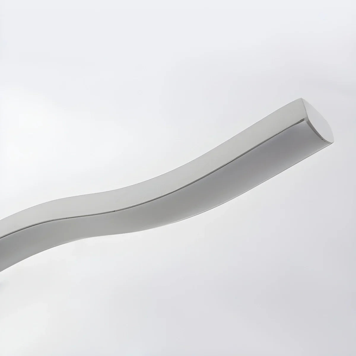 Aplique de pared lineal para baño con espejo | Lersk