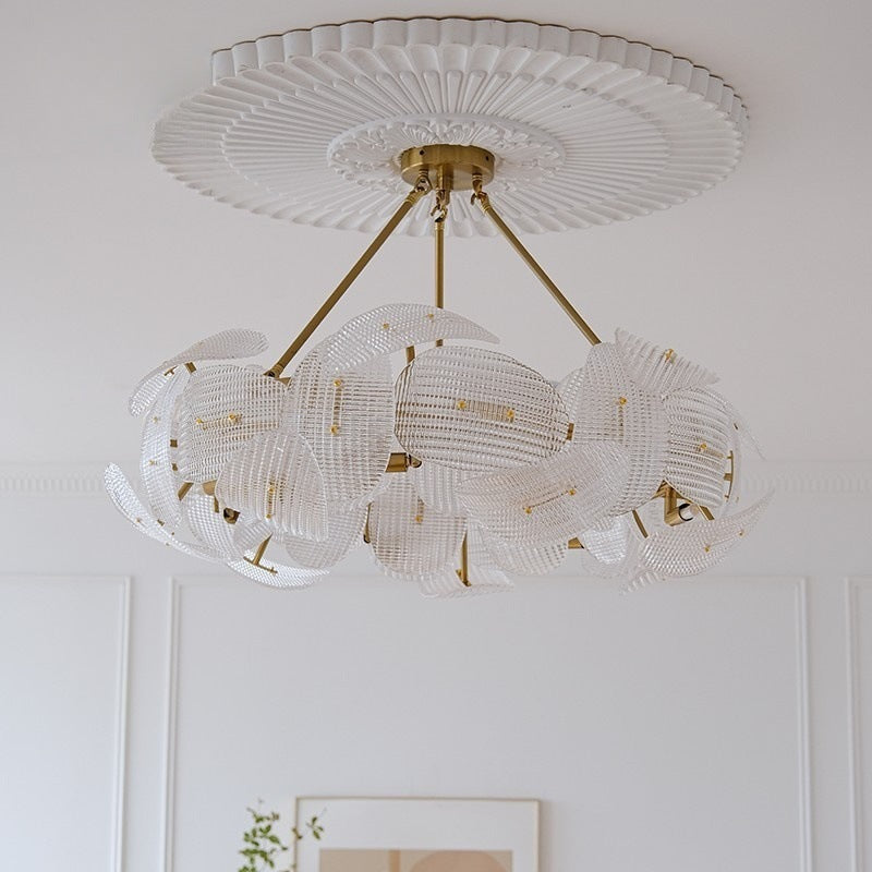 Moderner Glas-Blatt-Kronleuchter mit luxuriösem Gold-Finish | Lersk