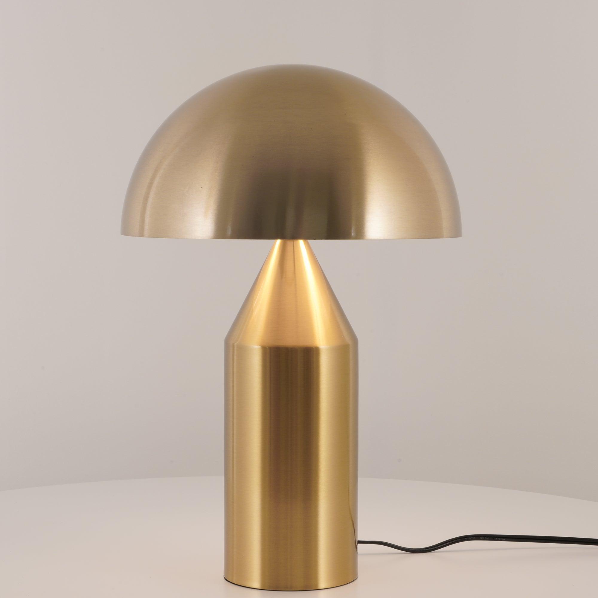 Atollo metal bordlampe ikonisk geometrisk design til moderne hjem | Lersk
