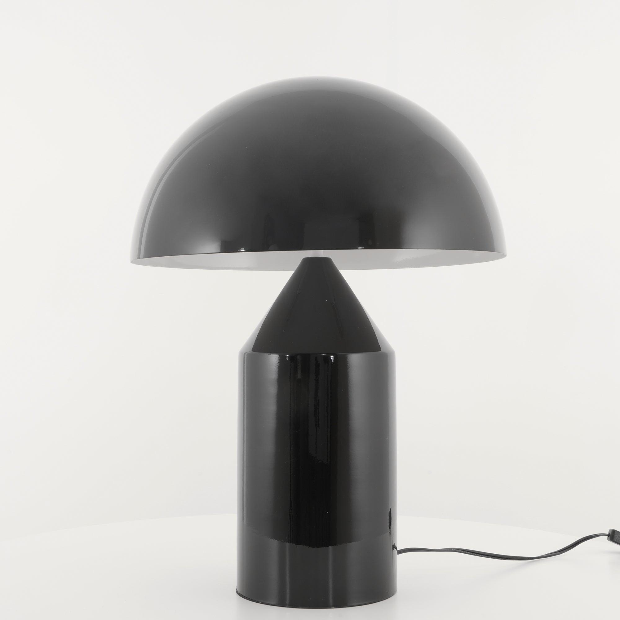 Atollo metal bordlampe ikonisk geometrisk design til moderne hjem | Lersk