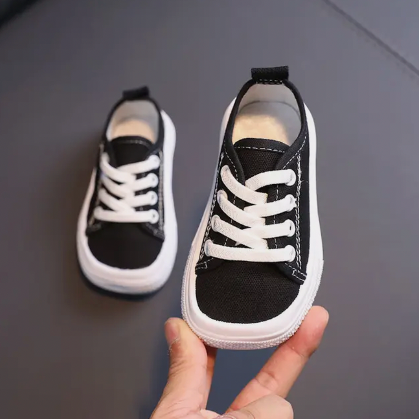 Ergonomické barefoot tenisky pro děti FlexiSteps – řada lehké obuvi pro rostoucí nohy | Lersk