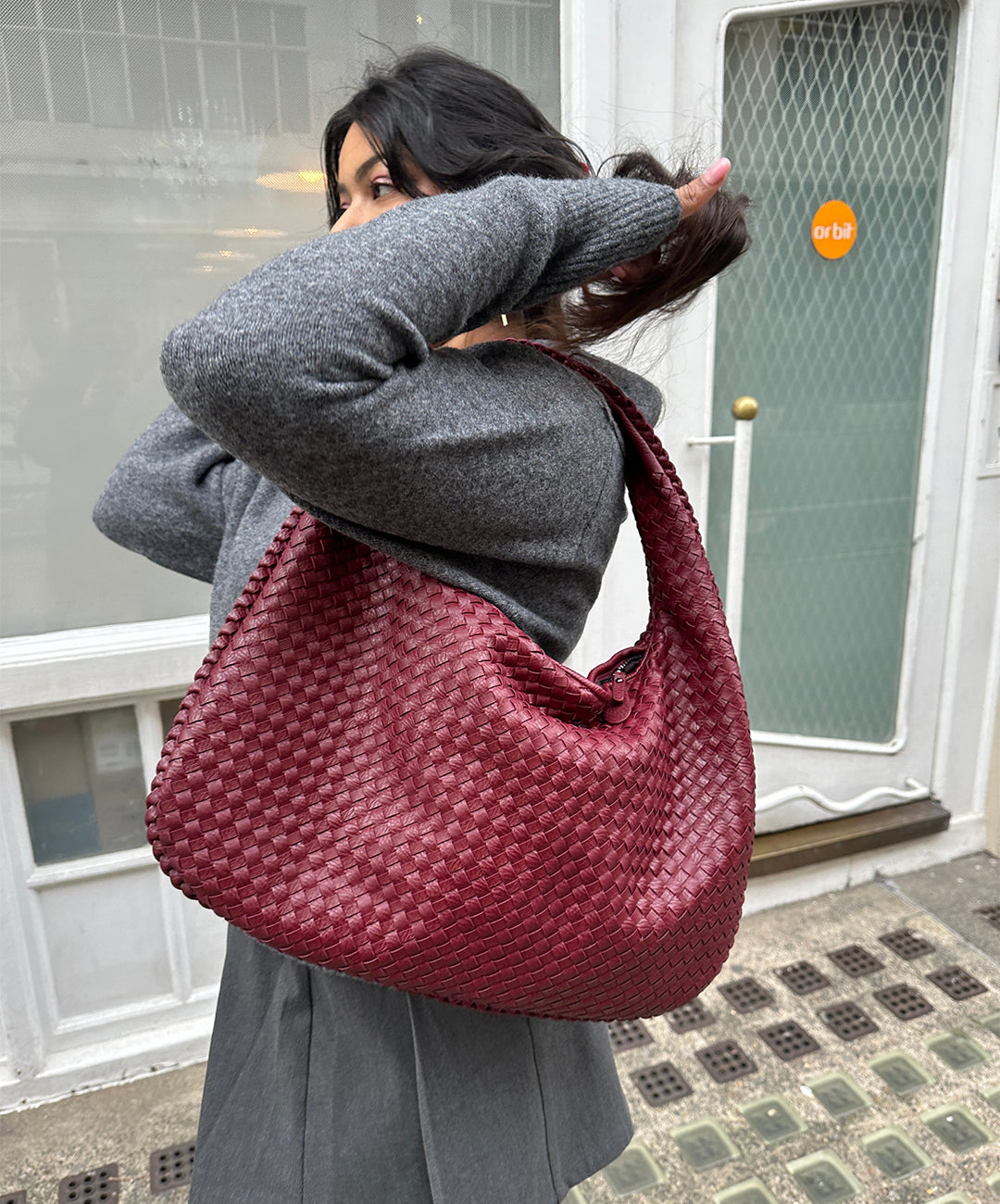 Borsa Hobo ElyraNova Crimson in Pelle Vegana 47x32x21cm