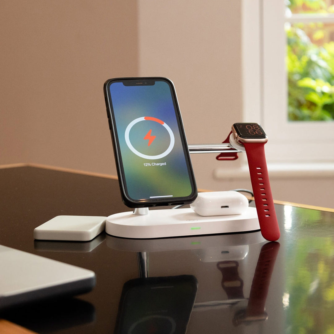 QuattroCharge 4v1 MagSafe bezdrátová nabíječka pro iPhone, Watch a Buds