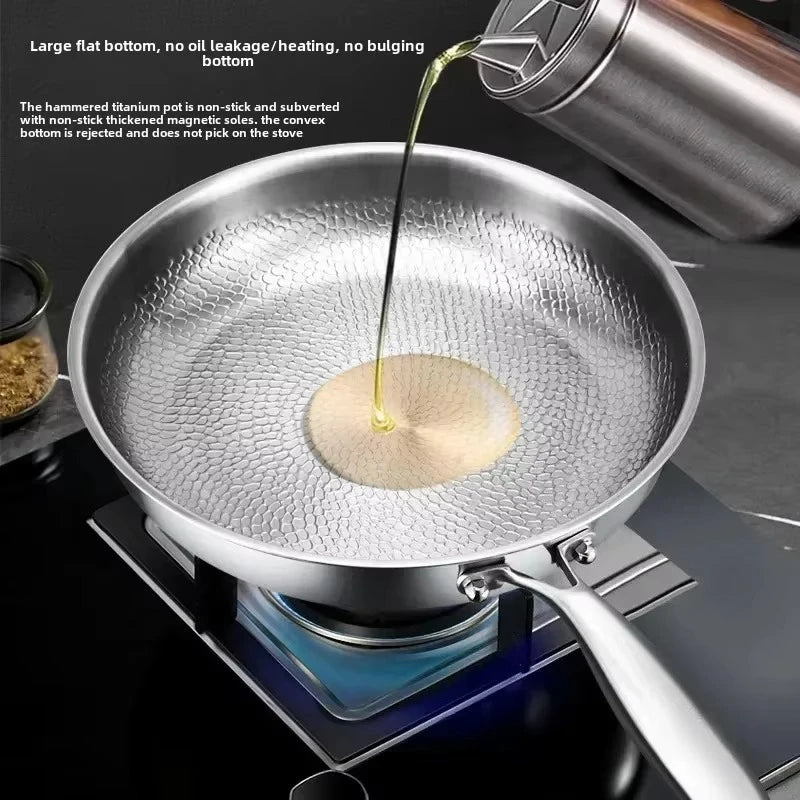 Titanium hamret non-stick stekepanne for induksjonstopp og hverdagsmatlaging | Lersk