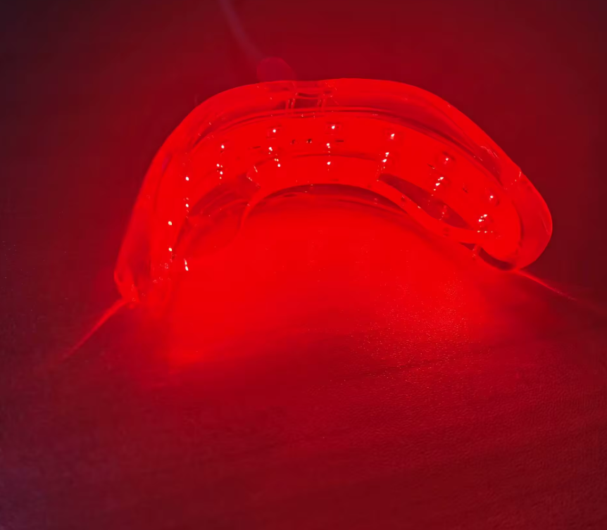 Dispositivo di terapia orale a luce rossa per il comfort di gengive e denti | Lersk