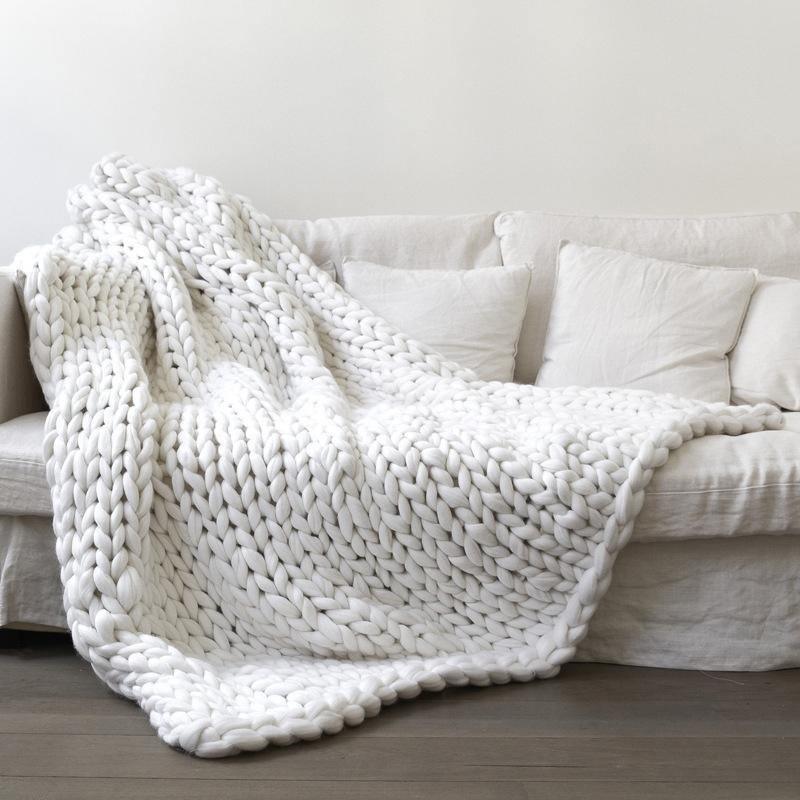 Velora Chunky Knit Throw Blanket Extra Fine Wool Blend | Lersk