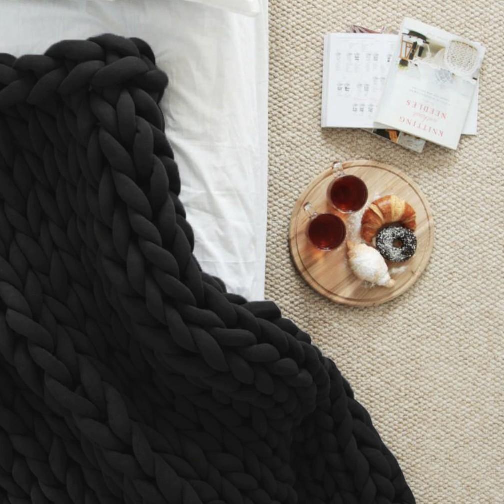 Velora Chunky Knit Throw Blanket Extra Fine Wool Blend | Lersk