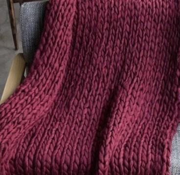Velora Chunky Knit Throw Blanket Extra Fine Wool Blend | Lersk