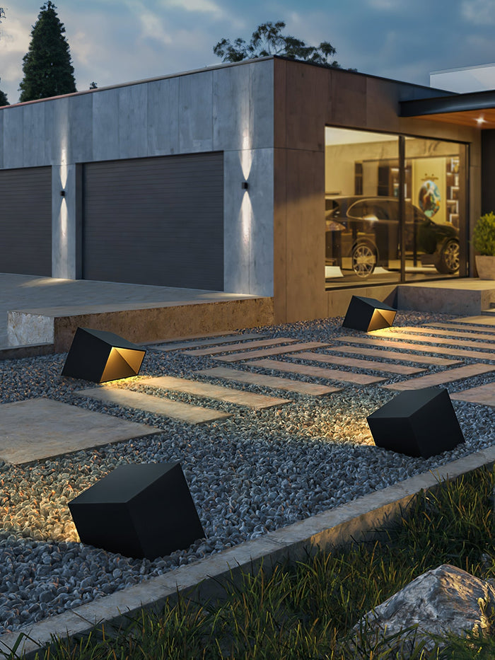 VerdantGlow Solar Garden Lamp - Compact Outdoor Light | Lersk