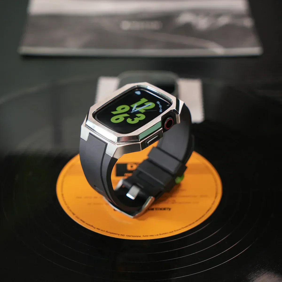 AeroCuff Fluoro Rubber Apple Watch-rem med rustfrit stålhus | Lersk