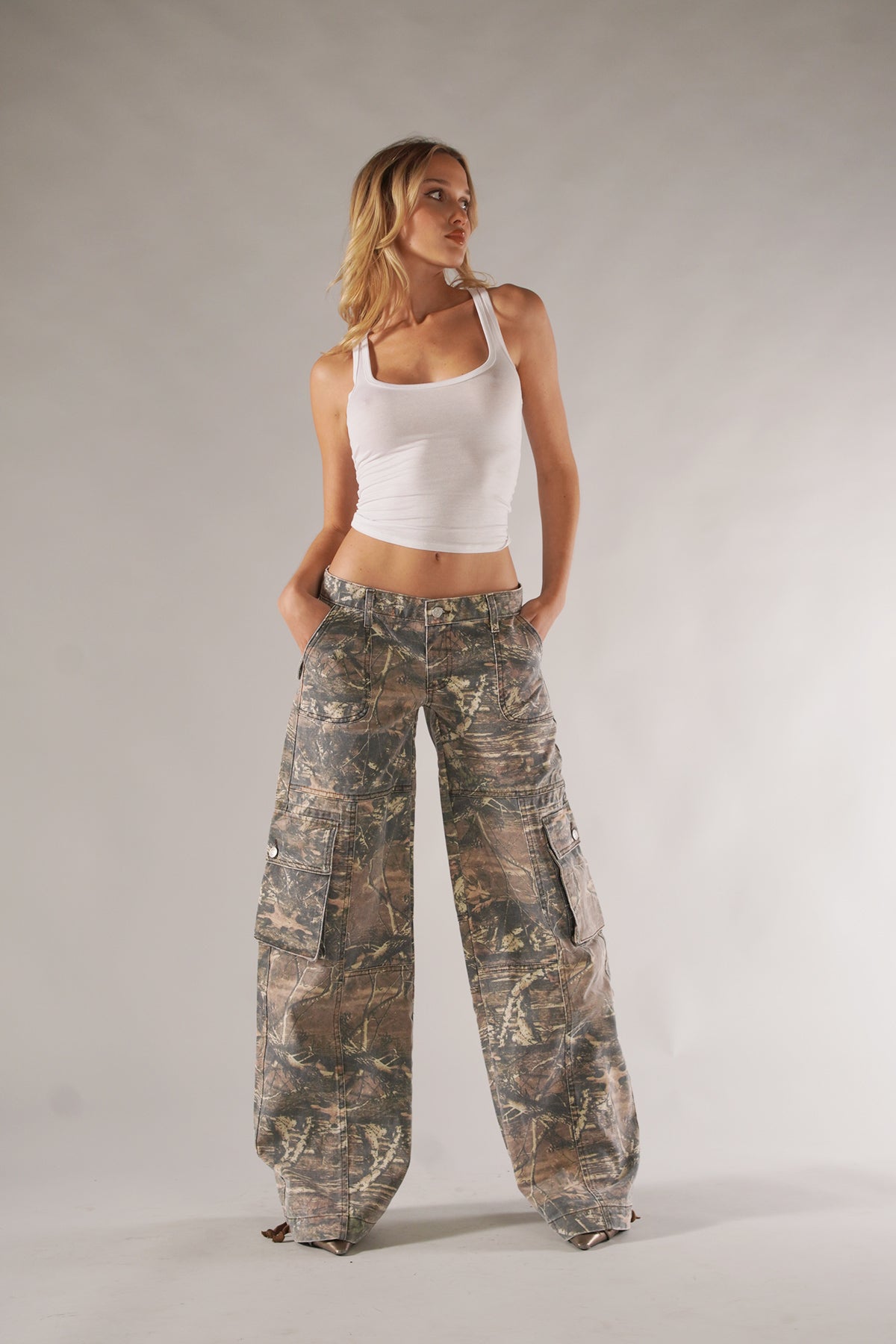 TerraRove Trailblaze Unisex Camo Cargo Bukser til Udendørsbrug | Lersk