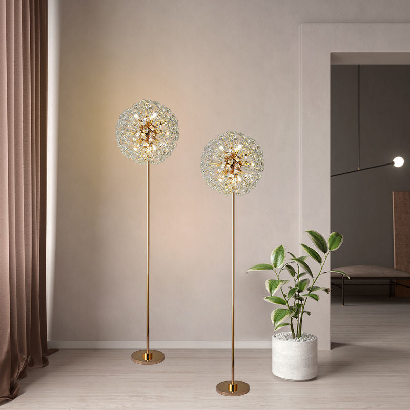 Stojací lampa Meadow Bloom Crystal s luxusním zlatým povrchem | Lersk