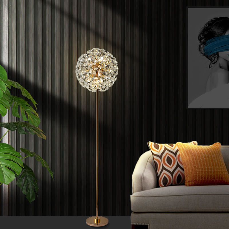 Stojací lampa Meadow Bloom Crystal s luxusním zlatým povrchem | Lersk