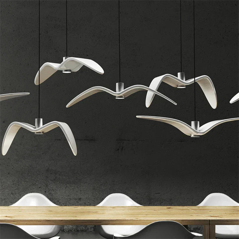 Lampe d'oiseau design BeakBrilliance pour intérieurs uniques, idéale pour les espaces de vie modernes et la décoration intérieure | Lersk