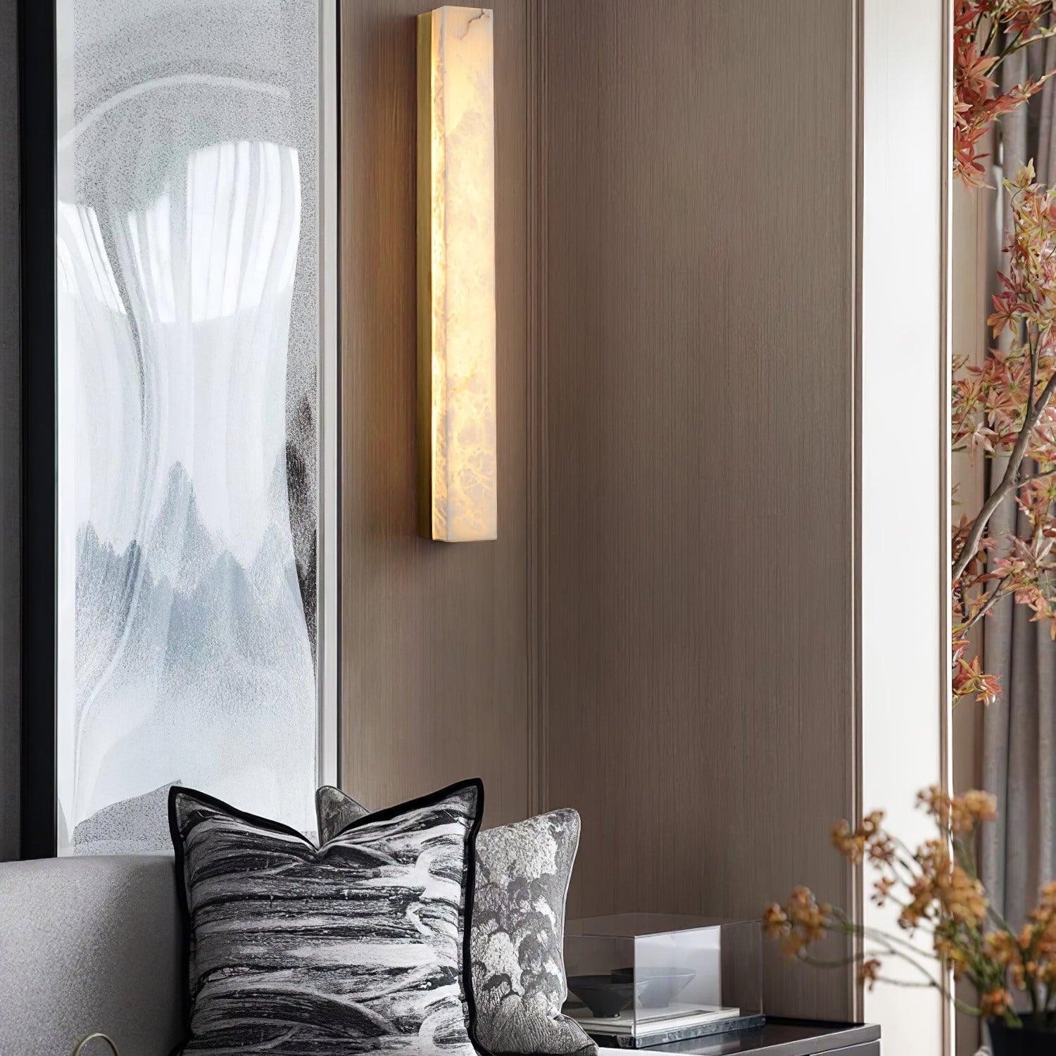 Lyra Brass Alabaster Wall Lamp Modern Vertical for Bedroom | Lersk
