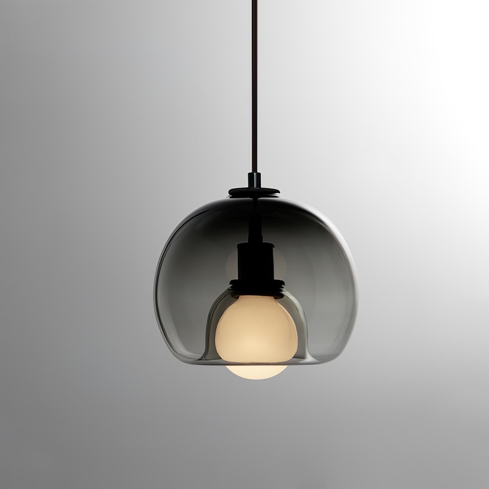 Lumeza | Minimalistická závěsná lampa ze skla a kovu pro domácnosti | Lersk