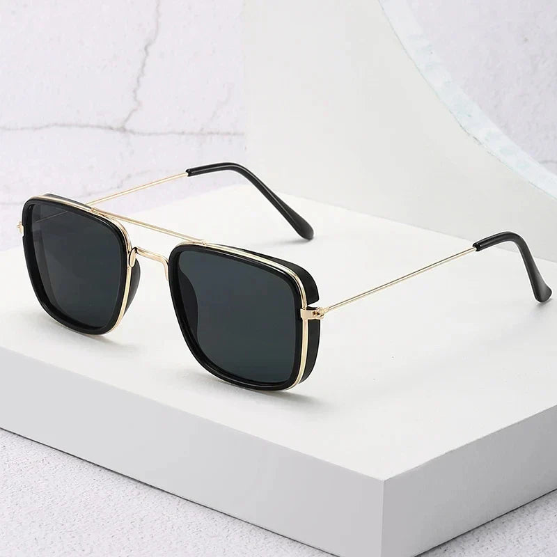Occhiali da sole AureaQuad con montatura quadrata finitura oro UV400 | Lersk