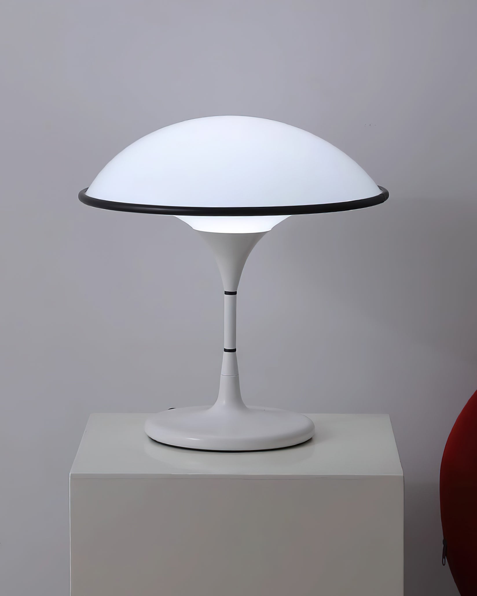 Aurelia Table Lamp by LumaCraft | Elegant, Distinctive | Lersk