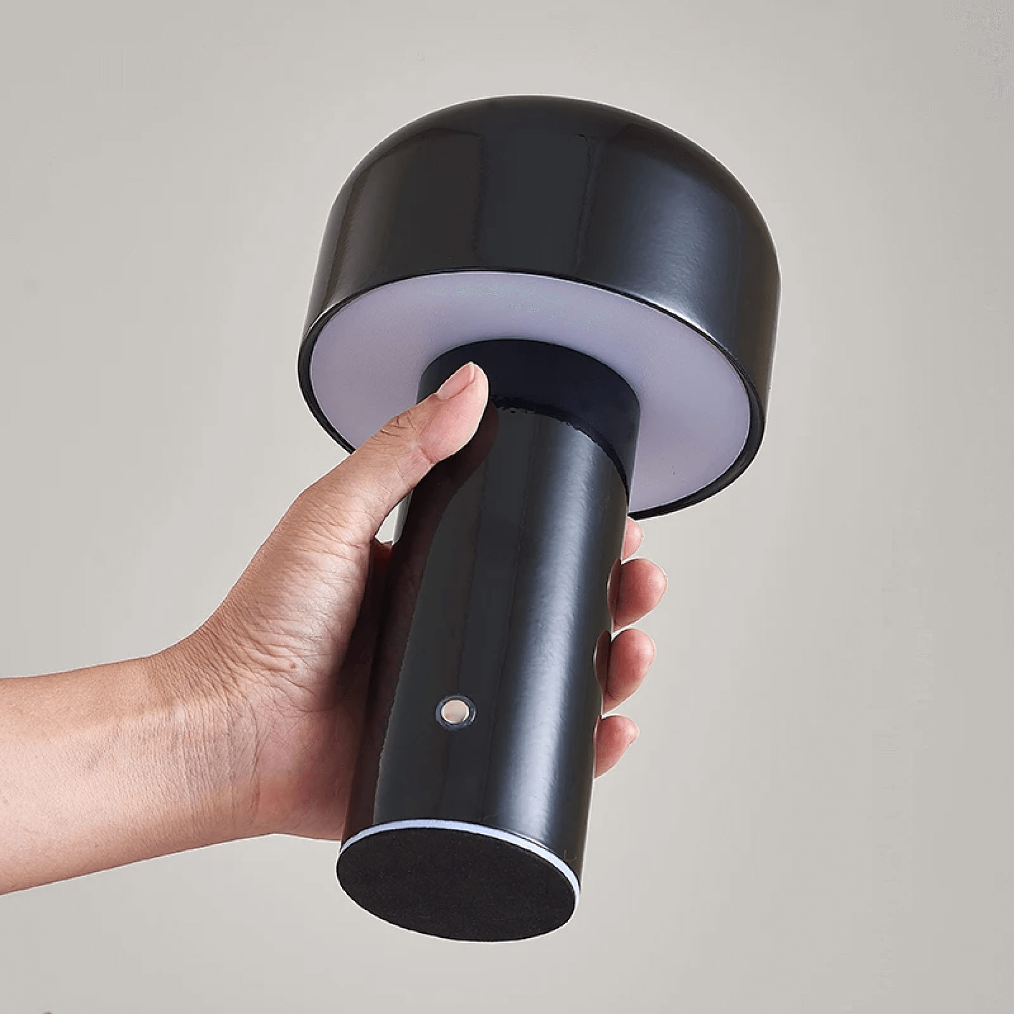 Candeeiro de Mesa Sem Fios LumaNook em Ferro e Acrílico Transparente | Lersk