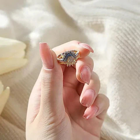 Anillo Lunara Celestial de Plata con Cristal de Luna y Sol para Estilo Impactante | Lersk