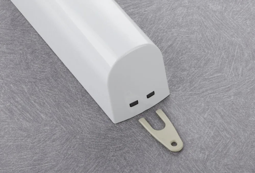 Elegantní nástěnný dávkovač na šampon, kondicionér a sprchový gel do moderní koupelny | Lersk