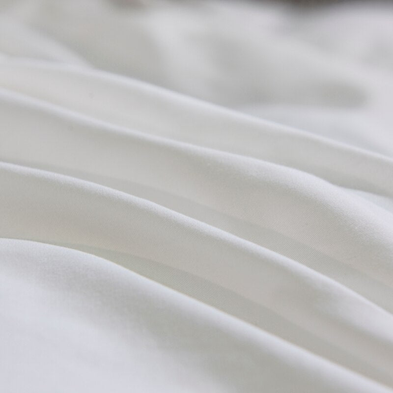 Aurelia Silk-Cotton Butterfly Bedding Set in White & Silver | Lersk