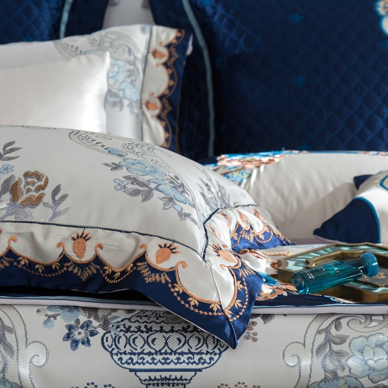 Parure de housse de couette en satin de soie Aurelia en coton argent et or | Lersk