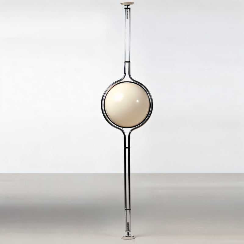 LumaCrest Gulv-til-loft-lampe med beige halvkugler og moderne metalramme | Lersk