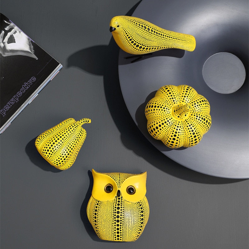 Sochy dýní ve stylu Kusama Yayoi pro elegantní domácí dekoraci a sběratelské umění – výrazný kousek | Lersk