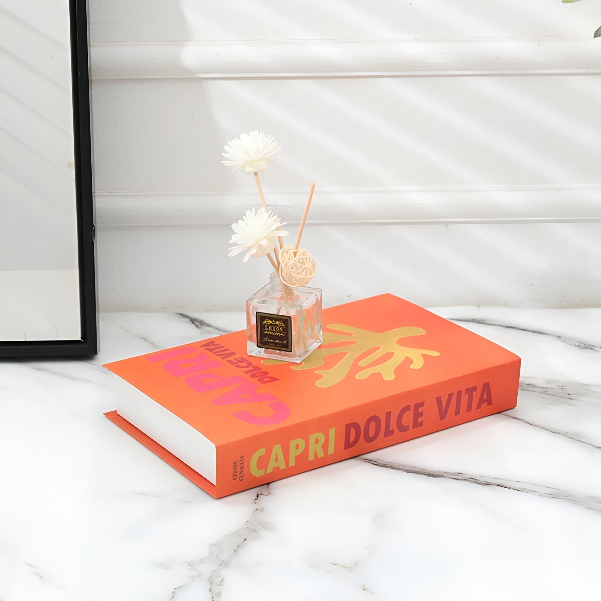 Livros Decorativos ChicFaux para Mesas de Centro e Decoração, Livros Elegantes para Exposição em Casa | Lersk