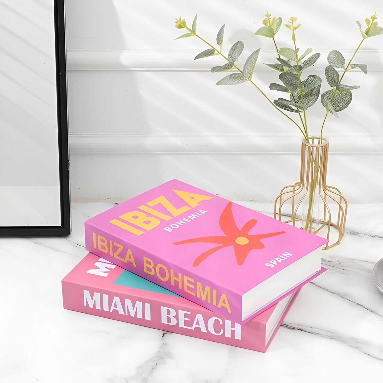 Livros Decorativos ChicFaux para Mesas de Centro e Decoração, Livros Elegantes para Exposição em Casa | Lersk