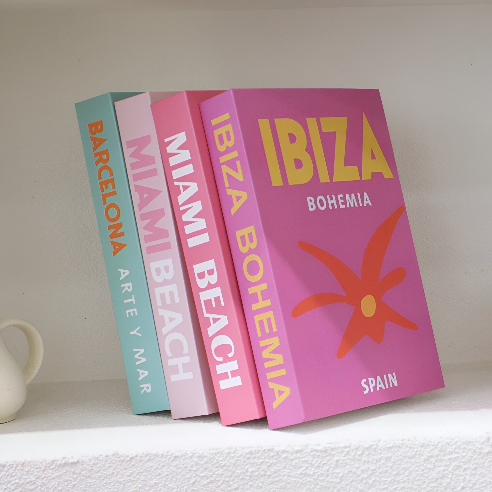 Livros Decorativos ChicFaux para Mesas de Centro e Decoração, Livros Elegantes para Exposição em Casa | Lersk