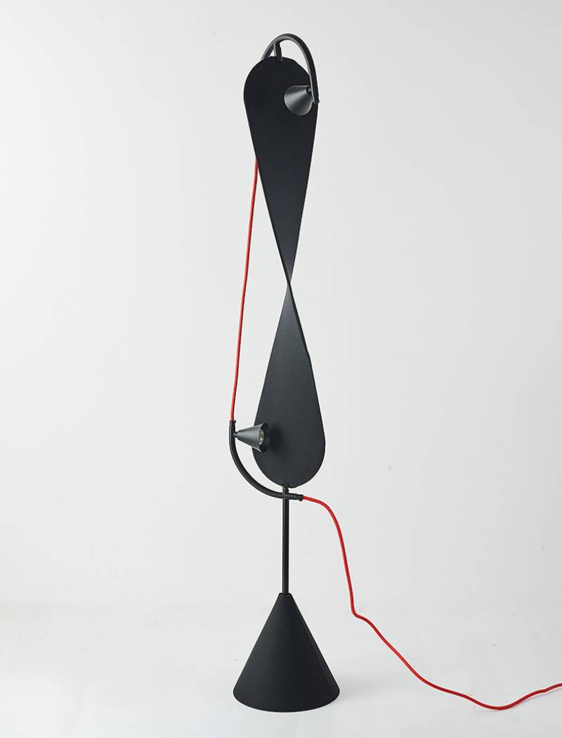 Modern Artistic Floor Lamp In Black Sculptural Form | Lersk
