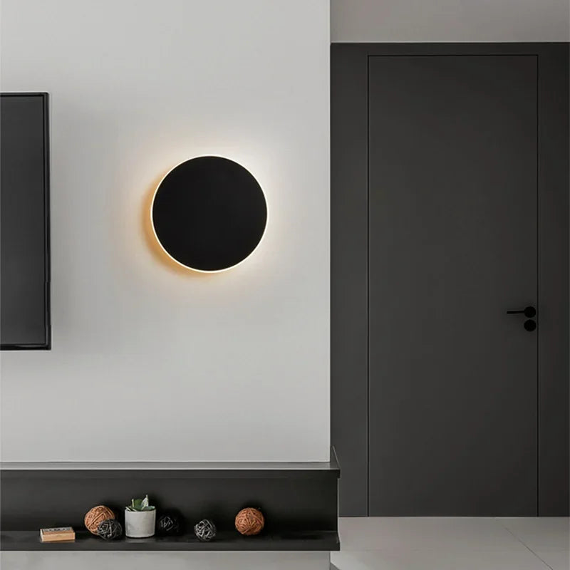 Kulaté LED nástěnné svítidlo s moderní elegancí, energeticky úsporné LED osvětlení pro současné domácí prostory | Lersk