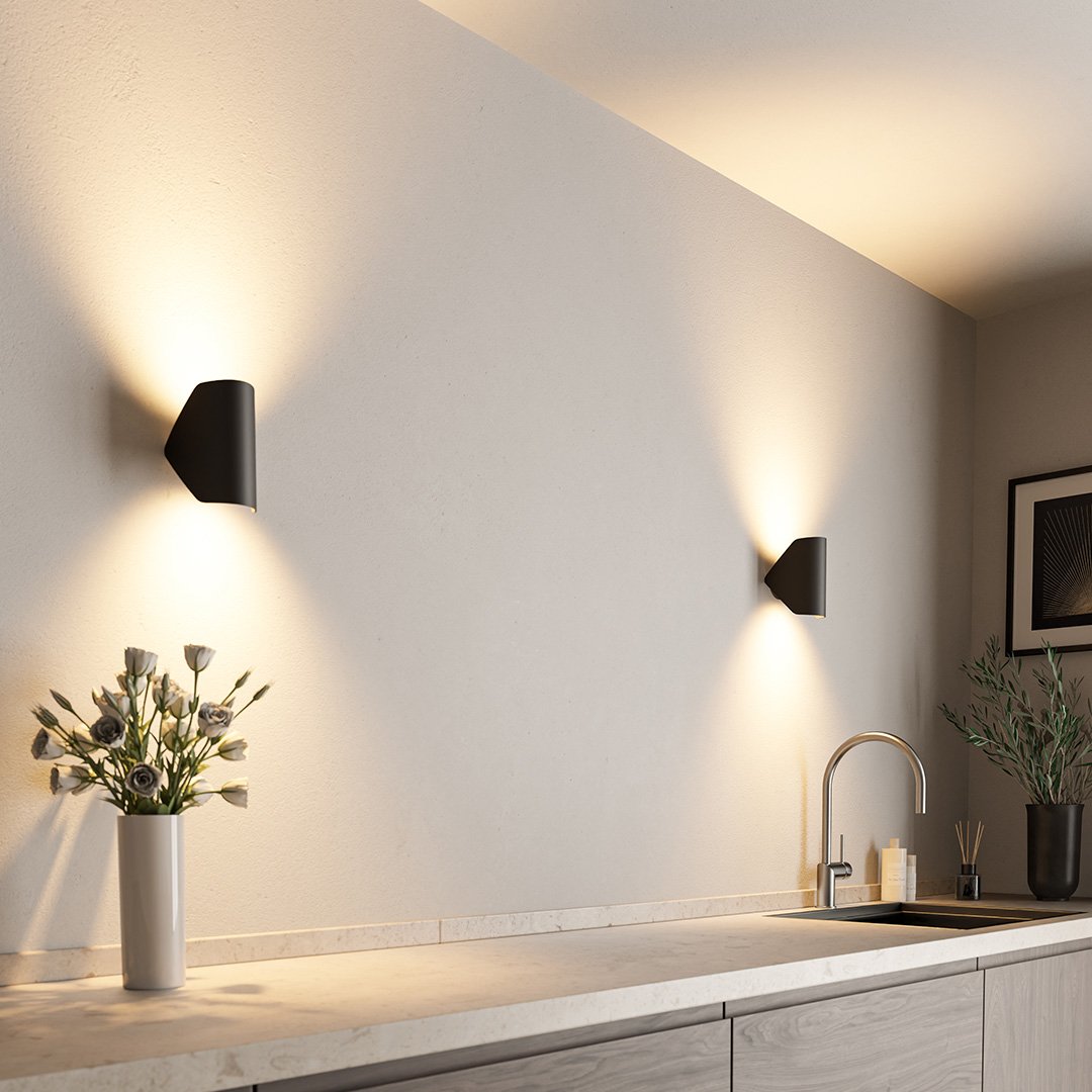 SolaraEdge Outdoor LED Wall Light with Warm Ambient Glow | Lersk