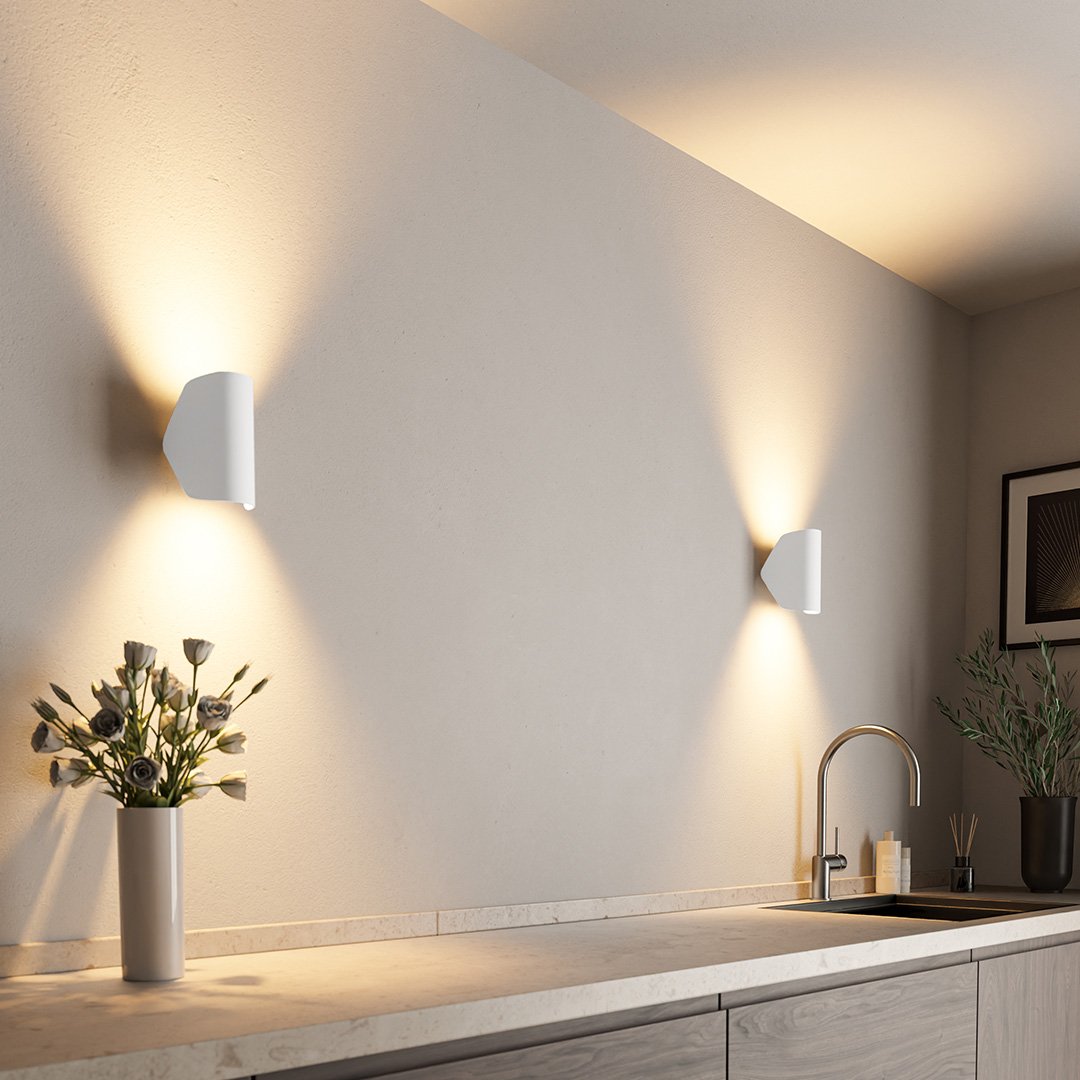 SolaraEdge Outdoor LED Wall Light with Warm Ambient Glow | Lersk