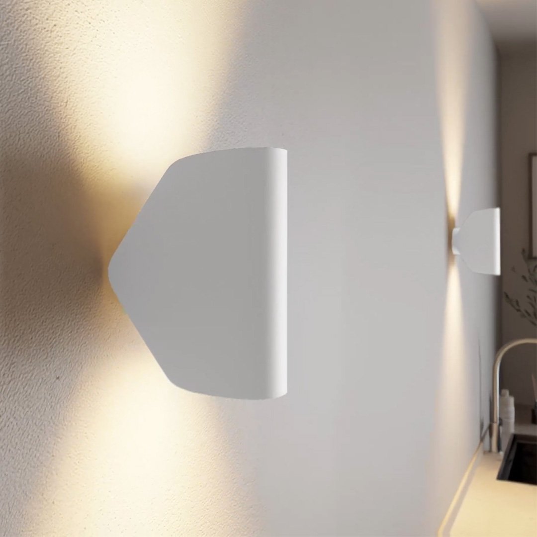 SolaraEdge Outdoor LED Wall Light with Warm Ambient Glow | Lersk