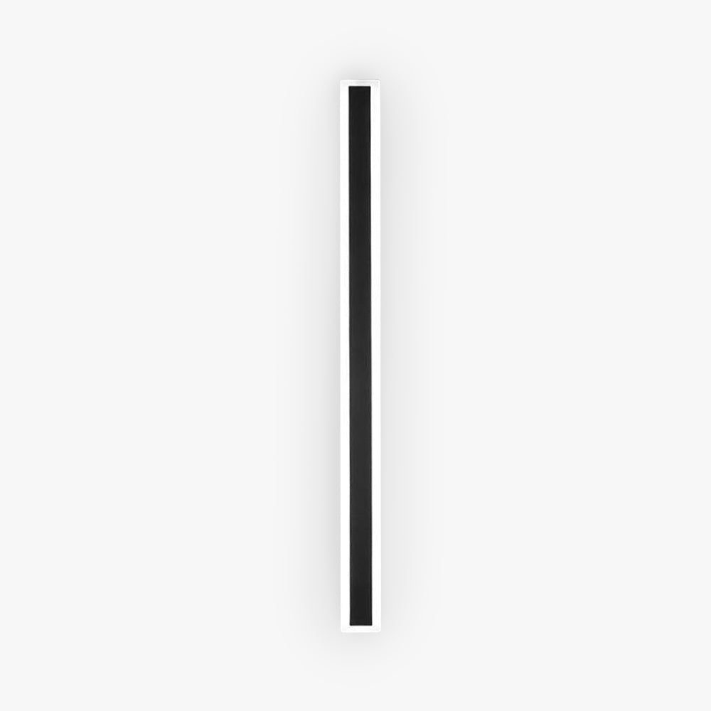 Frostline Linear Outdoor Wall Lamp with Acrylic Pane | Lersk
