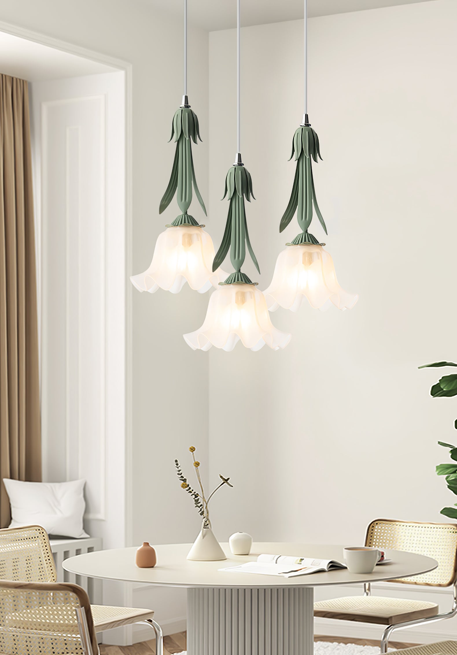 Závěsná lampa PetalGlow s květinovým motivem a jemným světlem | Lersk