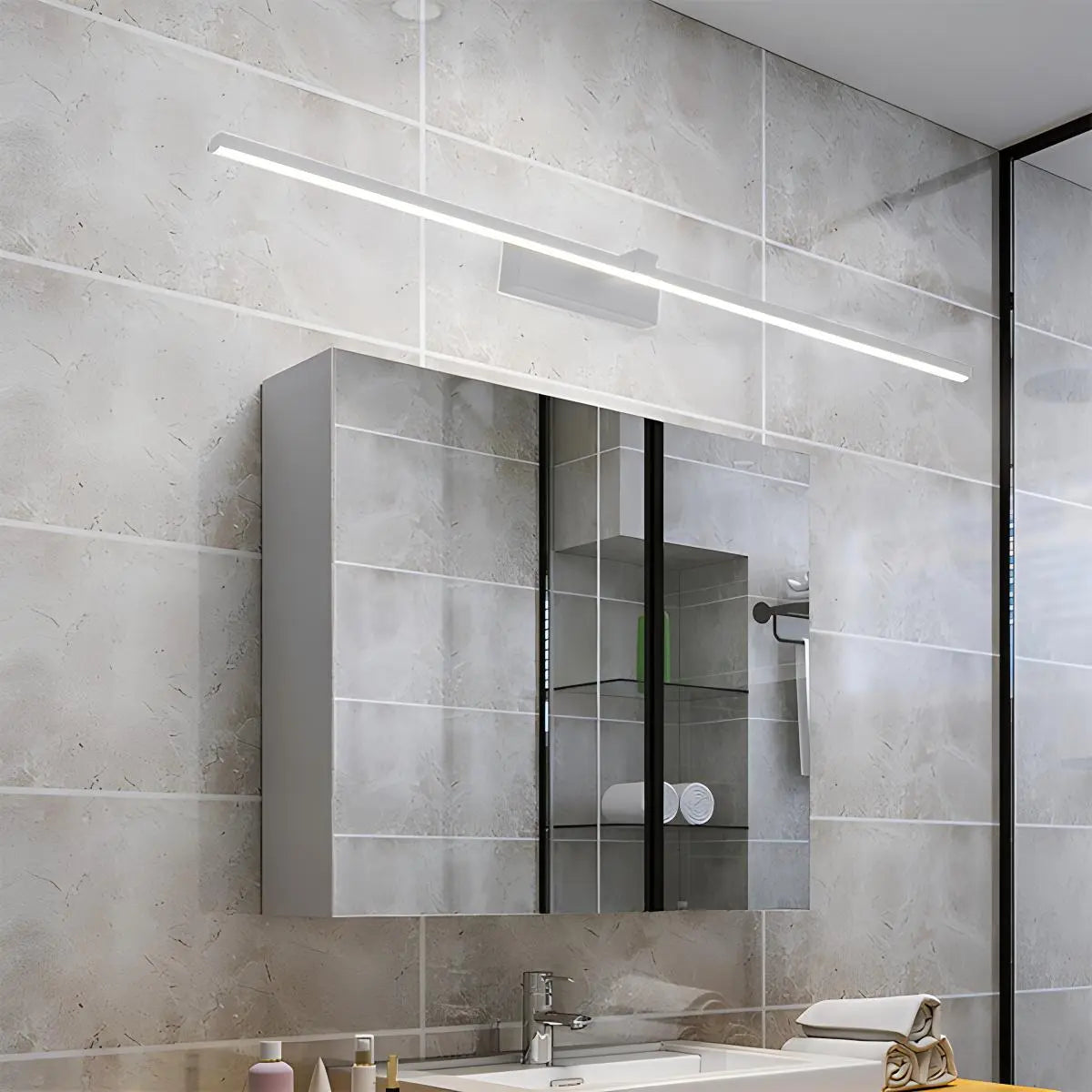 Aplique de pared lineal para baño con espejo | Lersk