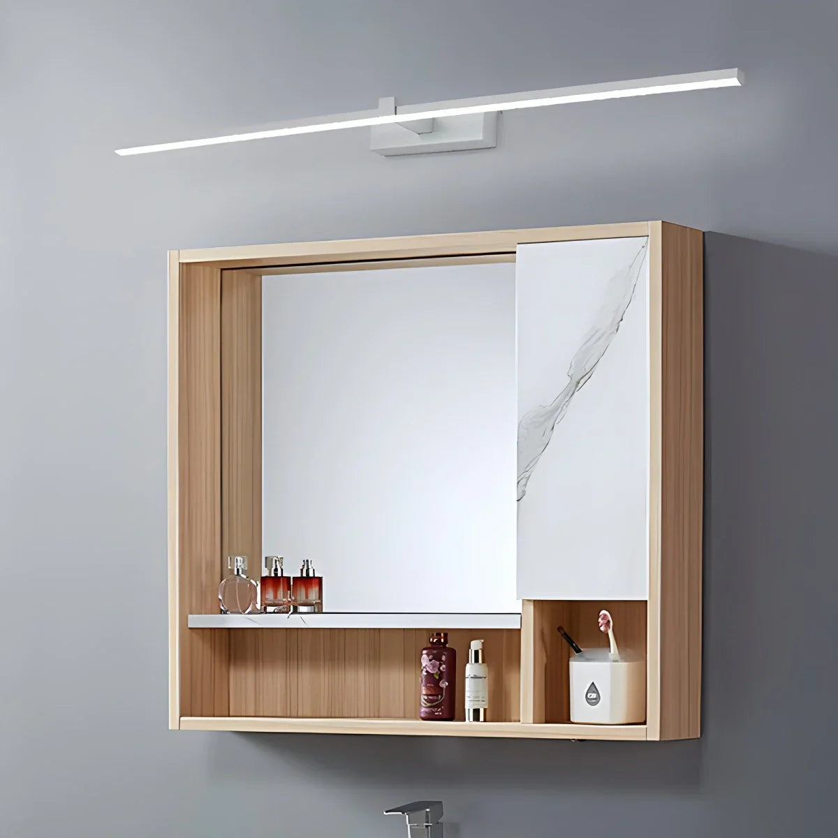 Aplique de pared lineal para baño con espejo | Lersk