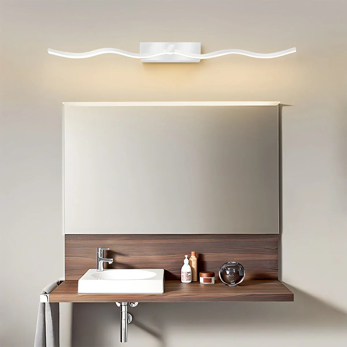 Aplique de pared lineal para baño con espejo | Lersk