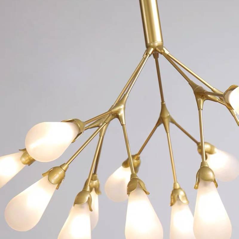 Lustre moderne en branche dorée, luminaire de plafond contemporain pour salons et salles à manger | Lersk