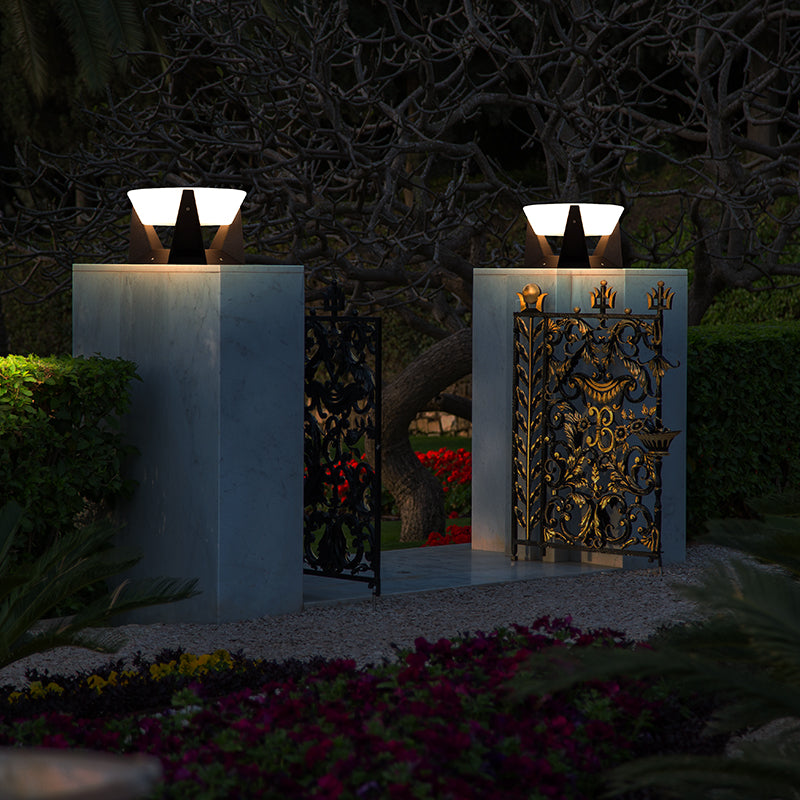 AeroGlow Elegant Waterproof Solar Outdoor Landscape Light | Lersk