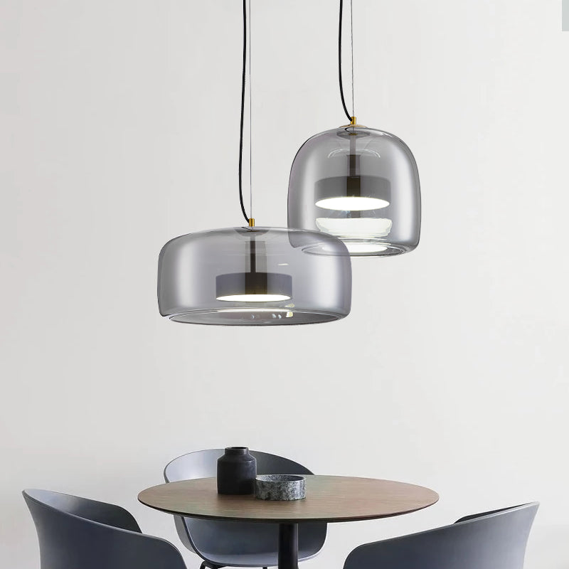 LumiVoyage Moderní závěsná lampa pro hotelové interiéry | Lersk