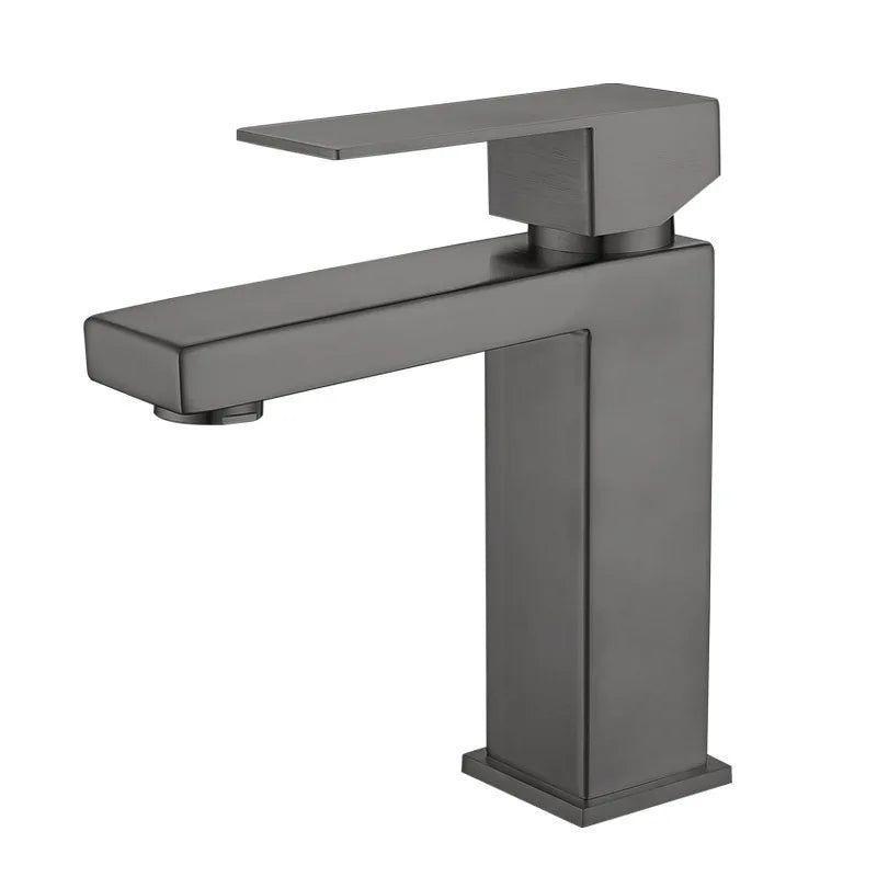 Astraea Modern Bathroom Faucet With Single-Handle Design | Lersk