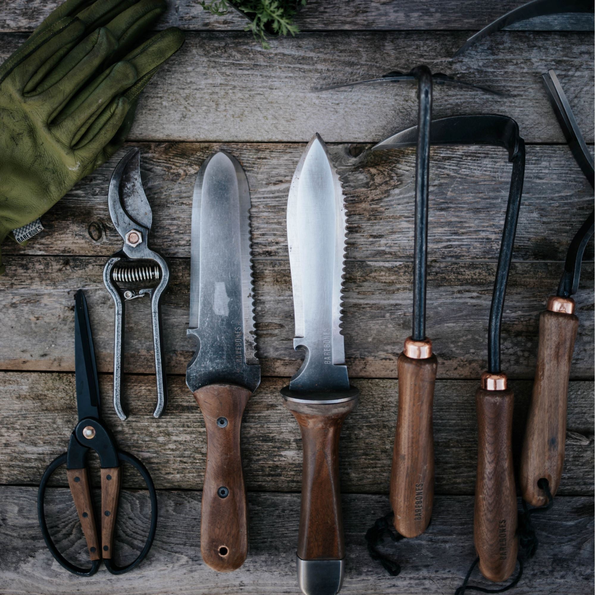 TrailForge Pro Grip Outdoor Survival Knife With Ergonomic Handle Durable Blade | Lersk