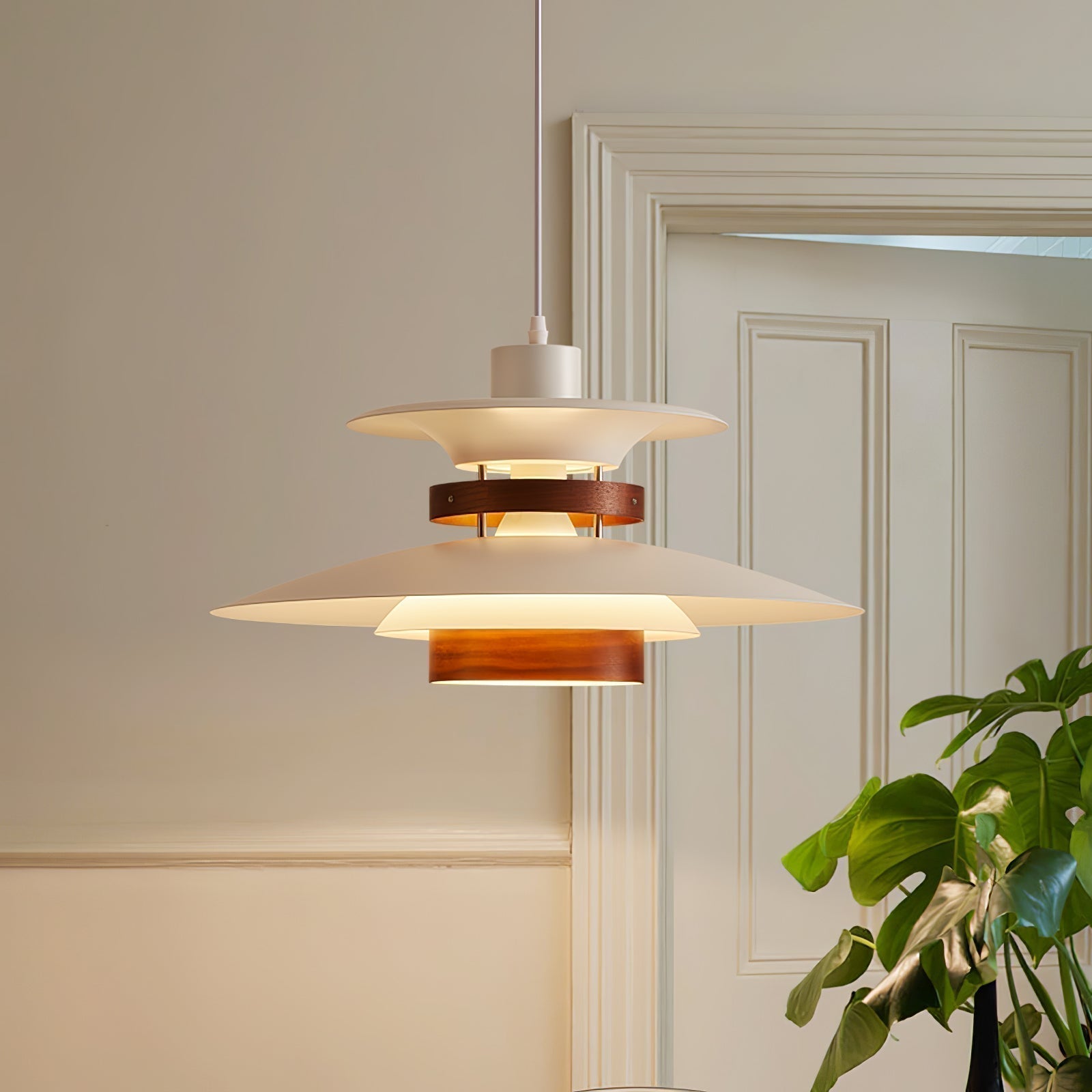 Aurellon | Elegant Pendant Lamp For Timeless Interiors | Lersk