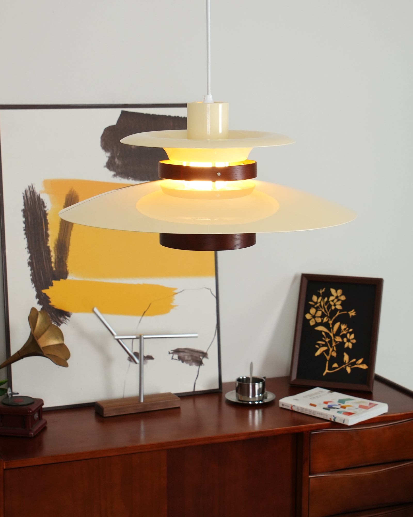 Aurellon | Elegant Pendant Lamp For Timeless Interiors | Lersk